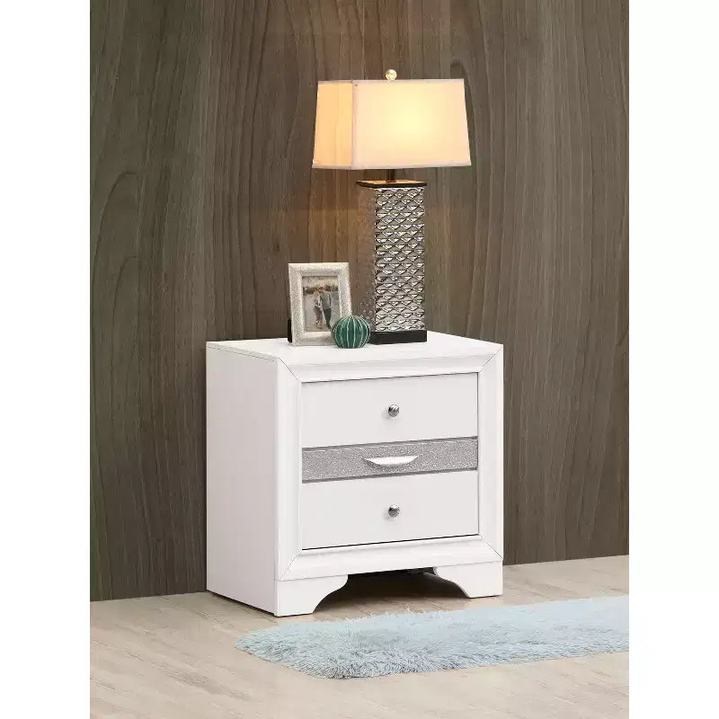 Comodino rettangolare in legno di sandalo per soggiorno e camera da letto