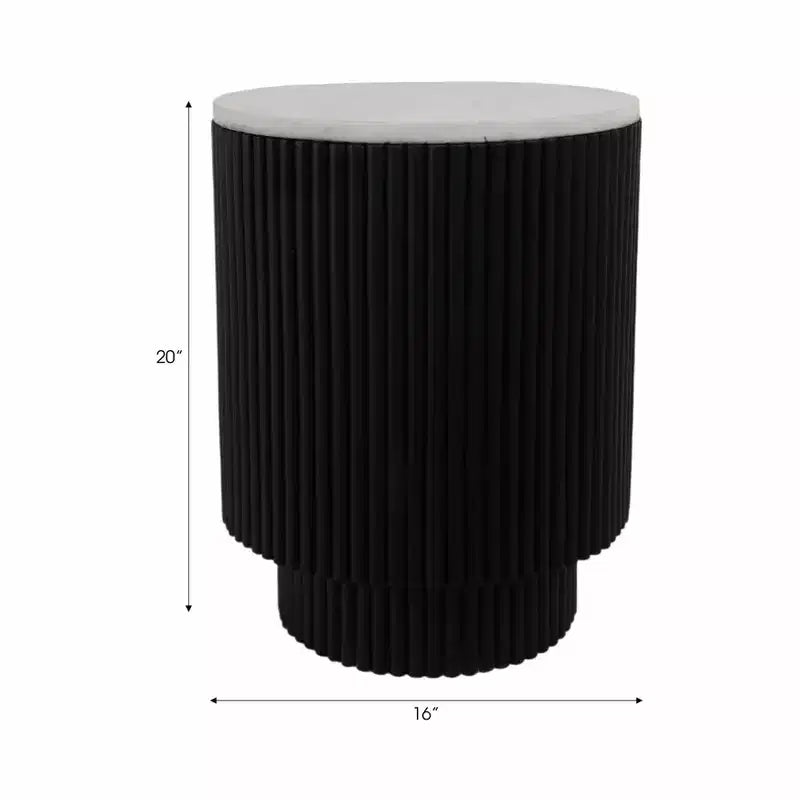 Tavolino con Base Svasata Nera e Piano in Marmo Bianco - Elemento d'Arredo Moderno per Piccoli Spazi e Decorazione Domestica