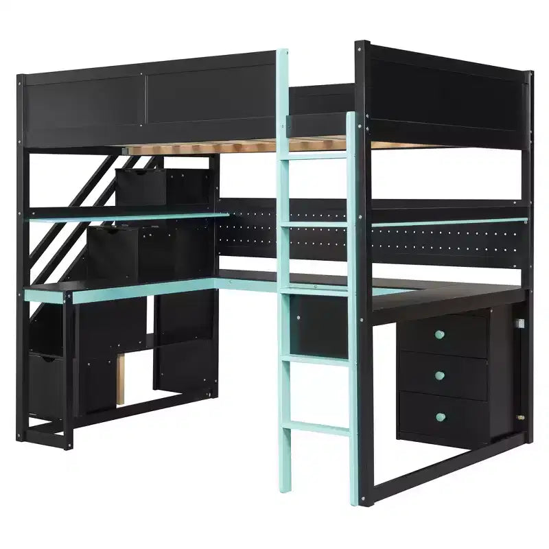 Letto a soppalco da gaming in legno con scale-contenitore, scrivania, mensole e pannello forato